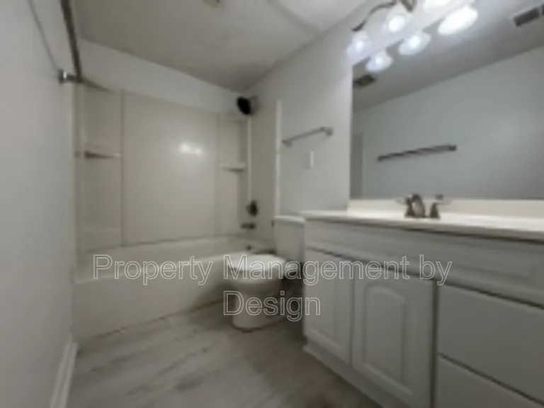 1039 5th St #7 — Photo 25
