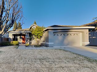 5535 Ridgepoint Dr, Antelope, CA 95843