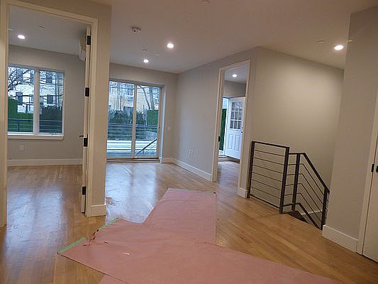 1st image of 743 Lafayette Ave APT 1R