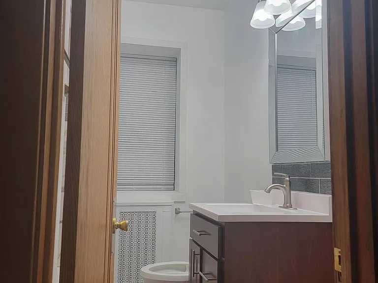5246 W School St #1 — Photo 20