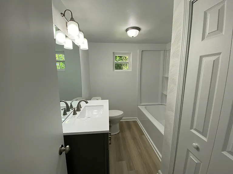 603 Strand Rd NE — Photo 4
