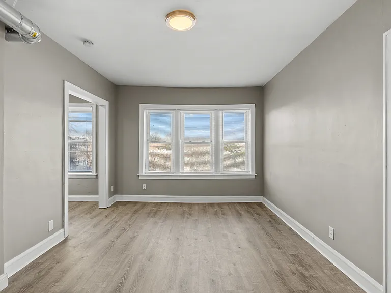 4523 Gravois Ave — Photo 3
