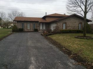 3444 Gilbert Ct, Crete, IL 60417