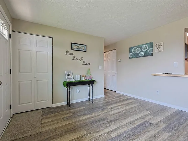5595 Shady Oak St — Photo 1