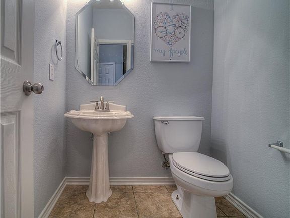 4th image of 118 Justin Leonard Dr