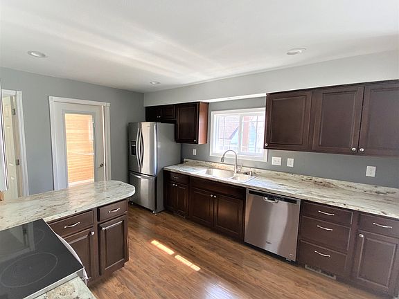 1114 8th Ave NE 2_05022022