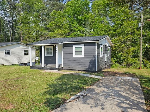 3rd image of 163 Kathryn Rd