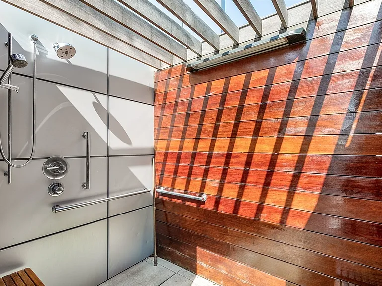 1321 Seneca St #1708 — Photo 38