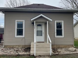 305 S Franklin St, Mentone, IN 46539