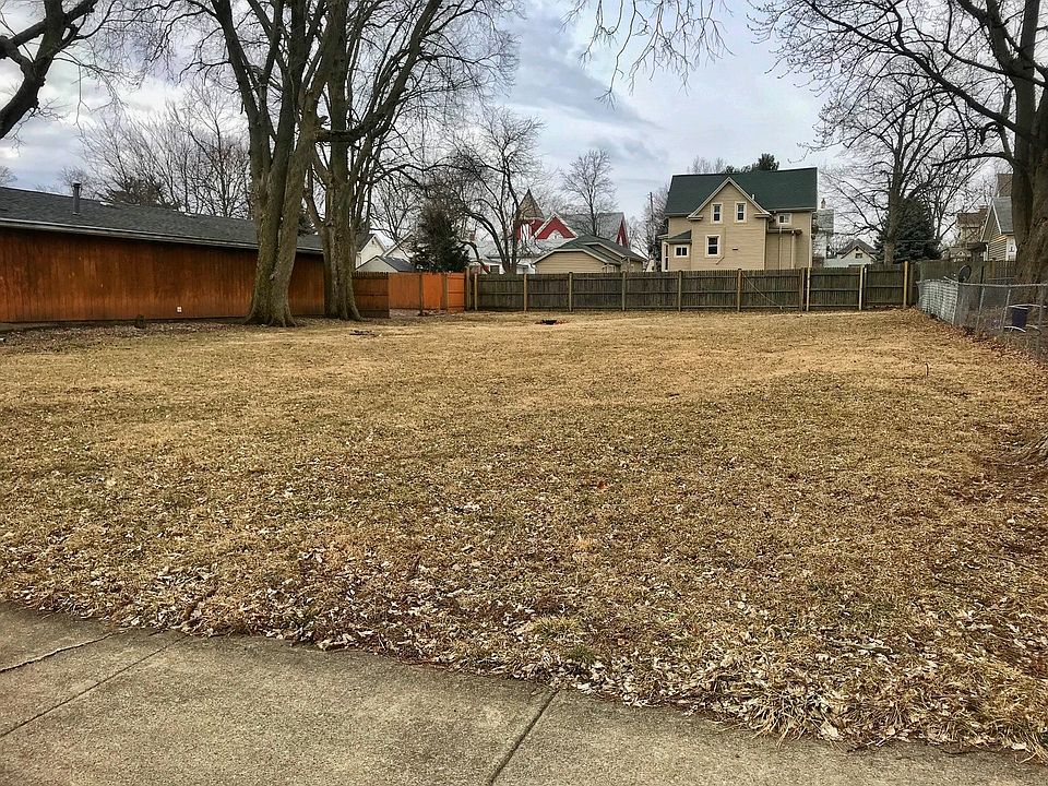 2nd image of 903 Wright St