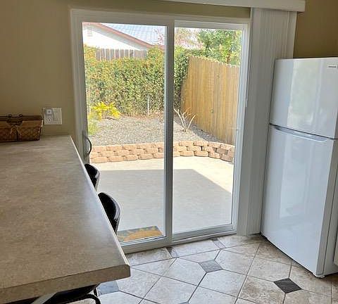 5th image of 3304 Luna Ave #3304