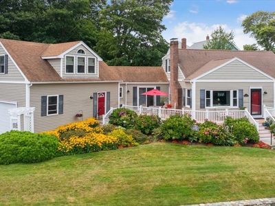 4 Prospect Ave, Hull, MA, 02045