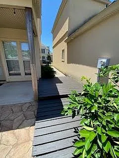 100 Oak Aly — Photo 13