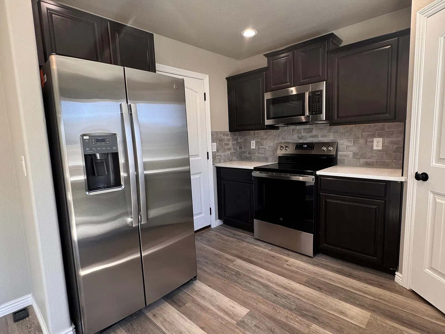3 bed, 2.5 bath, 1482 sqft, $2,273 — Photo 4