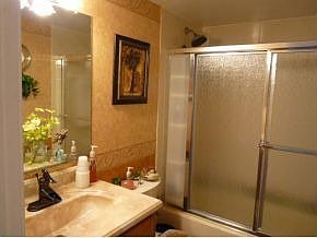 5th image of 513 Taylor Ave #513
