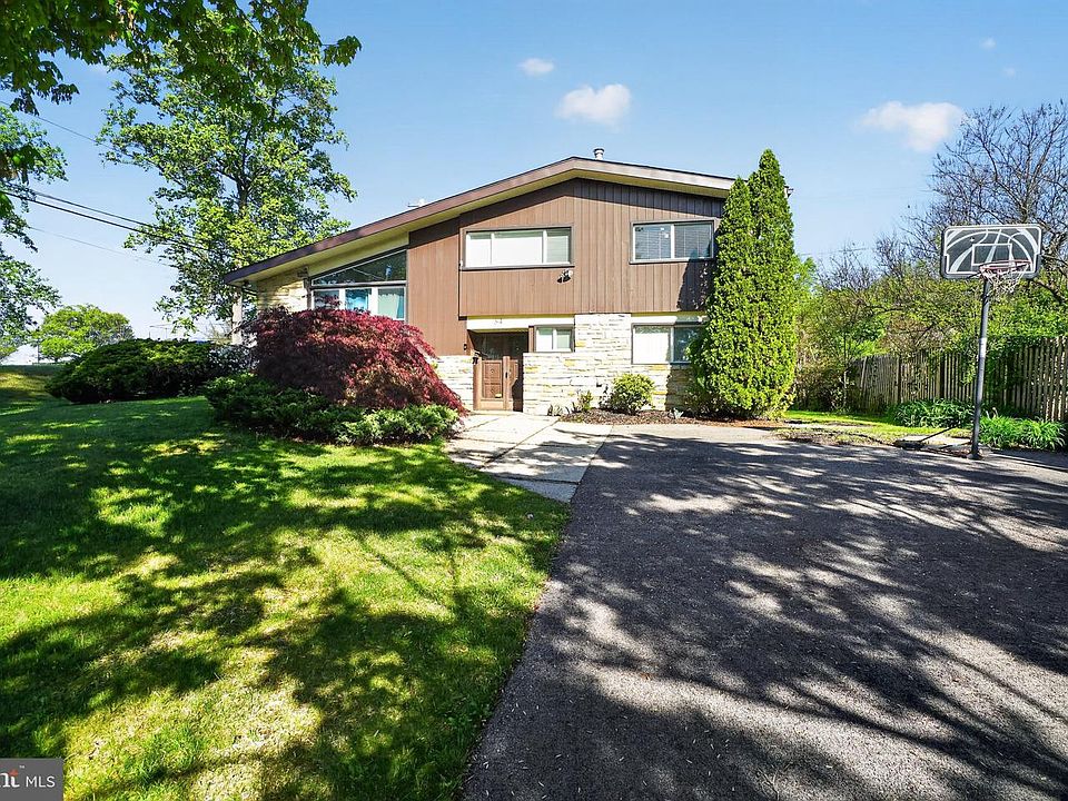1st image of 64 Red Rowan Ln