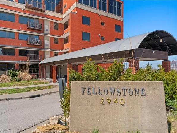 2940 Baltimore Ave APT 1201, Kansas City, MO 64108