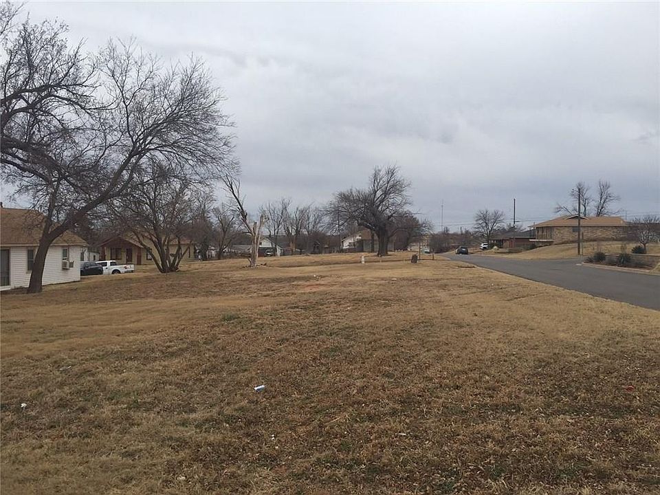 1st image of 621 W Tom Stafford St Lot 11 & 12