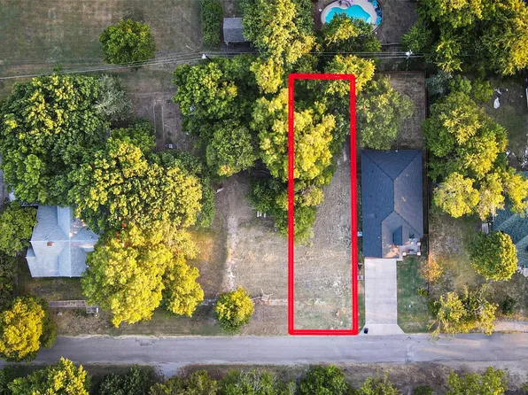 505 W Spruce St, Whitewright, TX 75491