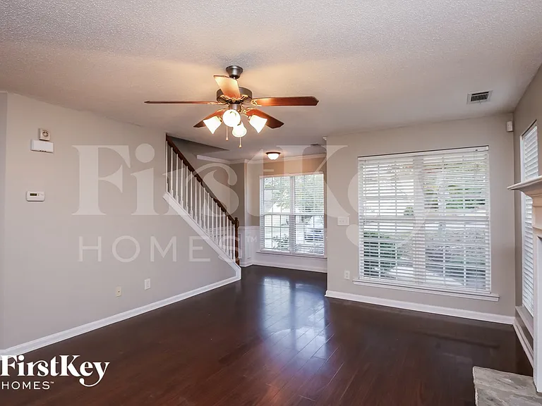 148 Red Hawk Dr — Photo 3