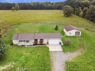 62120 Place Rd, Lenox, MI 48048