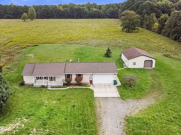 62120 Place Rd, Lenox, MI 48048