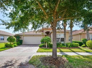 5040 Sandy Brook Cir, Wimauma, FL 33598