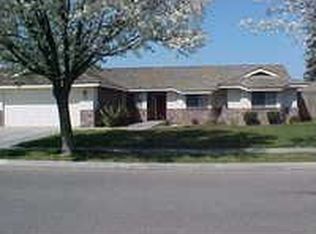 730 Tammy Ln, Lemoore, CA 93245