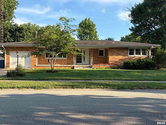3rd image of 2130 Barberry Dr