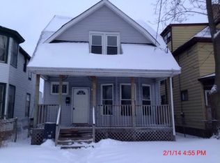 327 S Genesee St, Waukegan, IL 60085