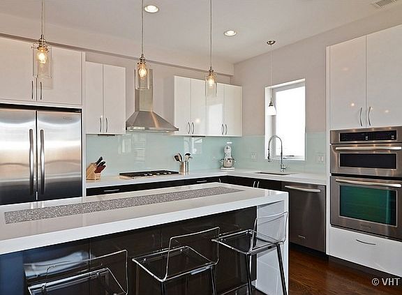 4th image of 1521 W Fry St #Penthouse 4
