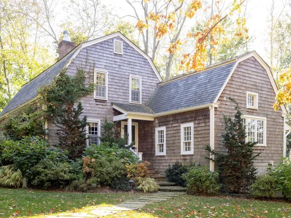 650 Old Harbor Road, New Suffolk, NY 11956