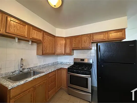 3828 S King St — Photo 2