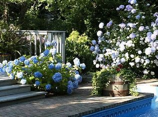 300 Kings Point Rd, East Hampton, NY 11937