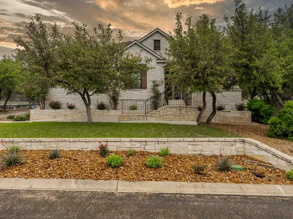136 Stoneledge Dr, Fredericksburg, TX 78624