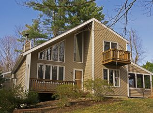 56 Pine Ridge Cir, Sandown, NH 03873