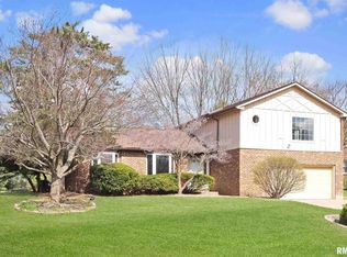 525 W Wolf Rd, Peoria, IL 61614