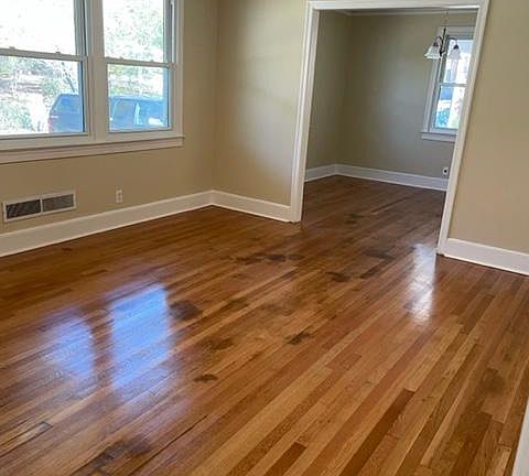 Entry to formal dining room.