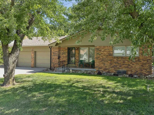 700 N Valleyview Ln, Wichita, KS 67212