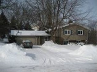 703 20th Ave SW, Rochester, MN 55902