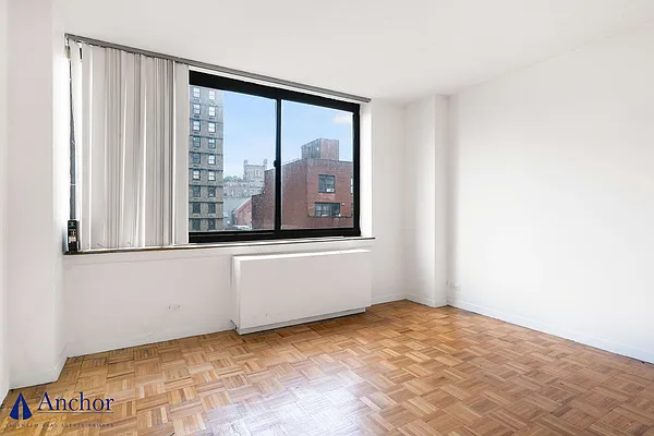 Rented by Anchor Associates | media 12