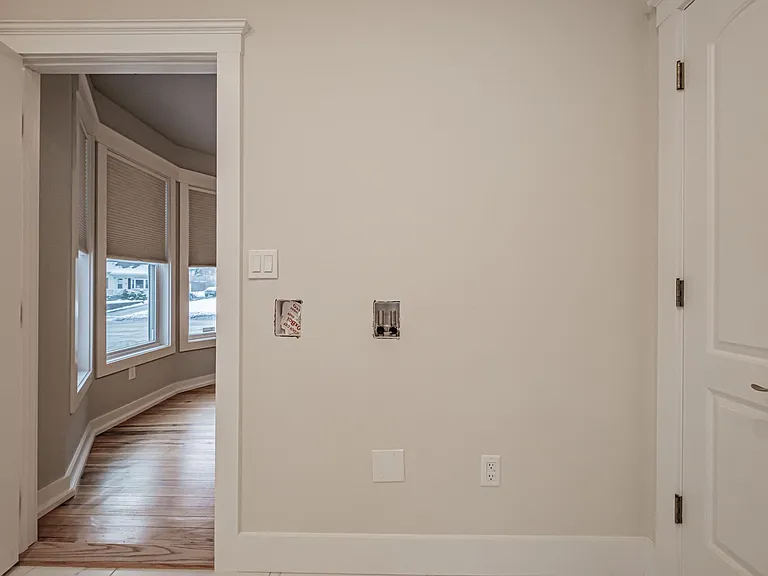 813 Brighton Ave #1 — Photo 11