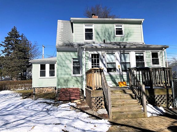 5th image of 292 Summer St