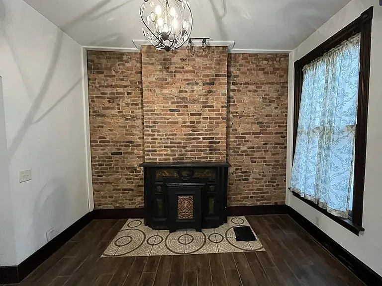 503 Russell St — Photo 7