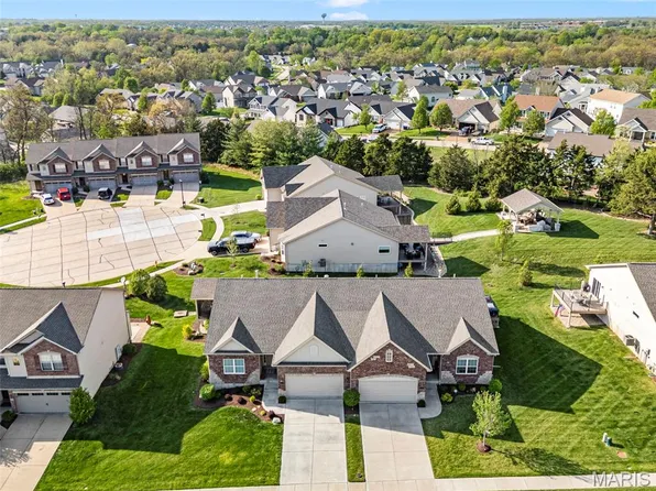 111 Cabot Ct, Wentzville, MO 63385