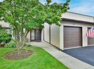 1 Anchorage Way #1108, Freeport, NY 11520