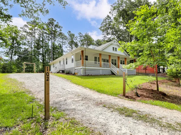 102 N Kingfisher Lane, Hampstead, NC 28443