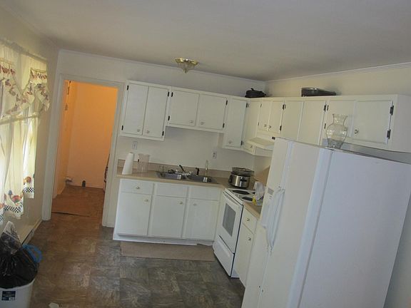 5th image of 33601 Edgehill Dr