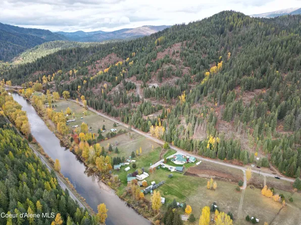 10755 Old River Rd, Kingston, ID 83839
