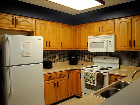 4th image of 1908 Crystal Bay Dr E